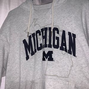 U of M vintage Michigan hoodie